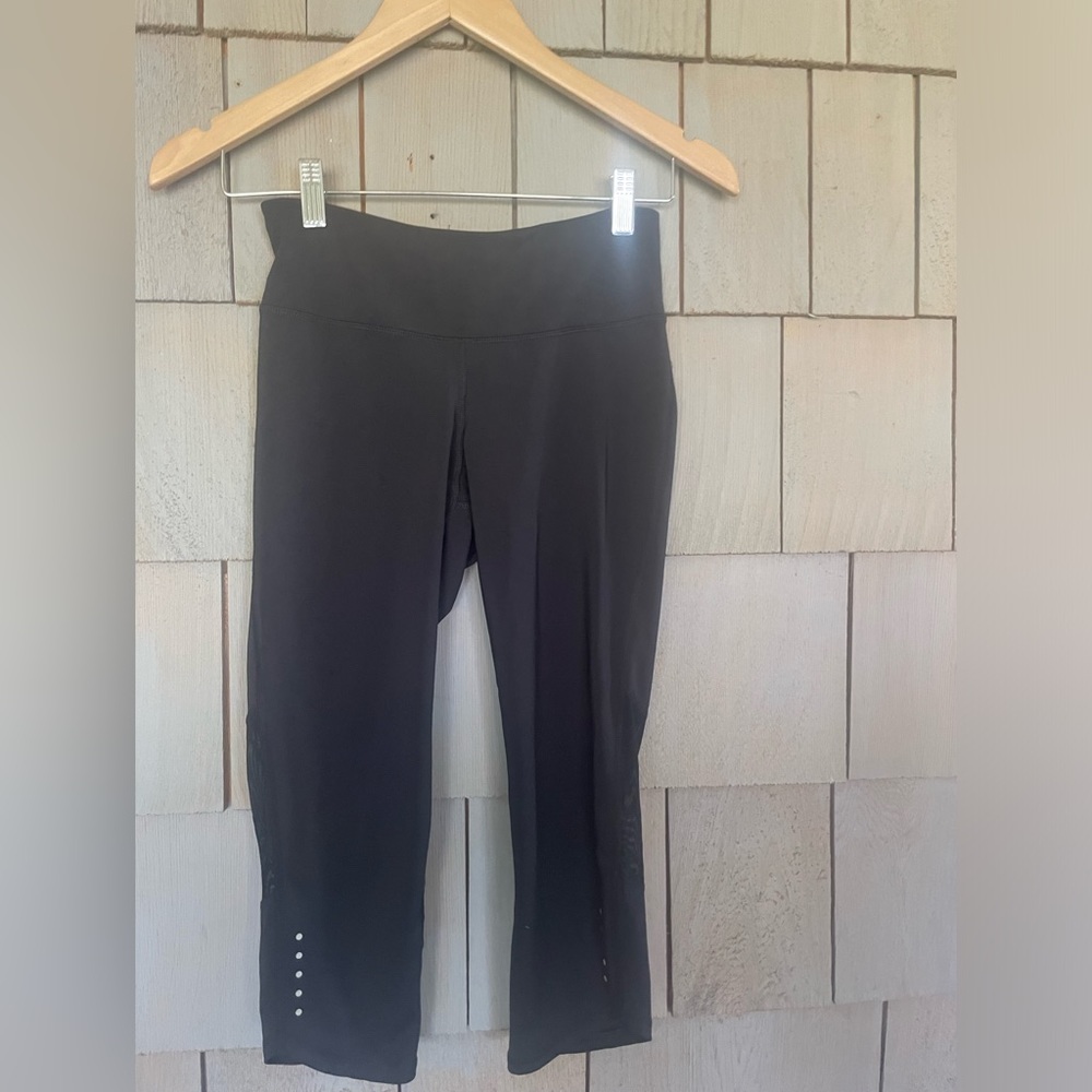 Old Navy go dry leggings